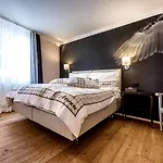 호텔 Home Hotel Arosa 3*