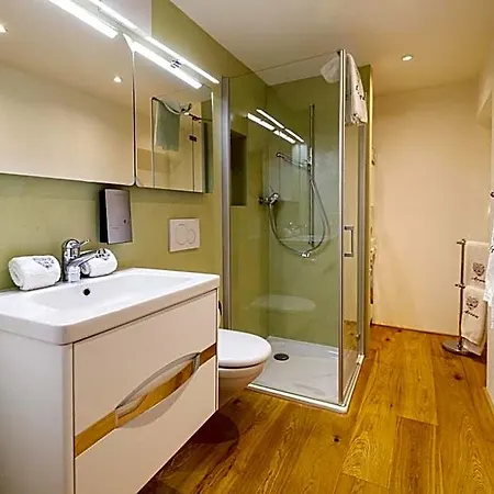 Home Hotel Arosa מלון ארוזה