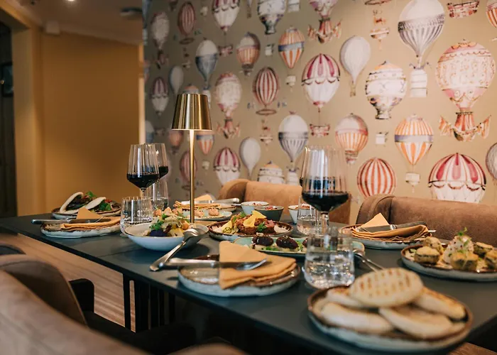 Home Hotel Arosa מלון