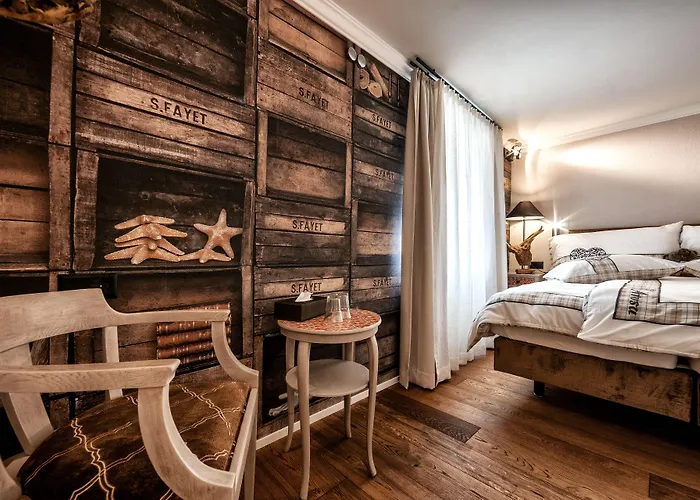 Home Hotel Arosa מלון ארוזה