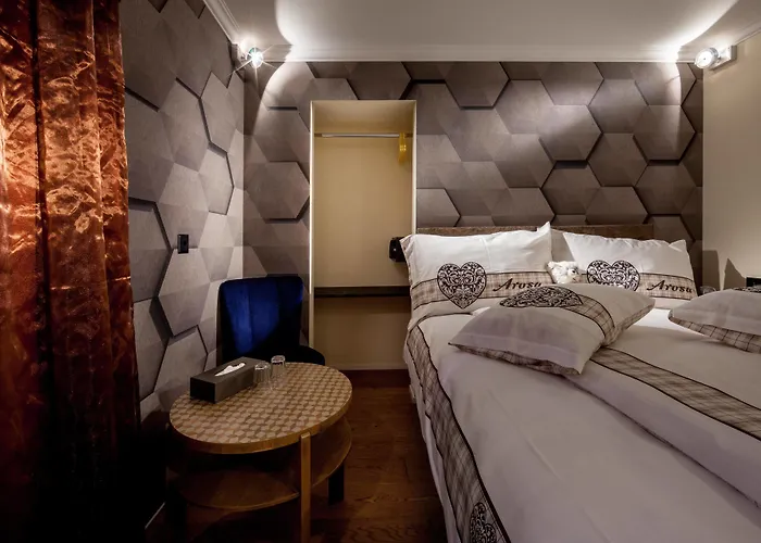 Home Hotel Arosa מלון