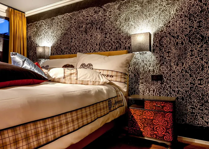 Home Hotel Arosa מלון ארוזה