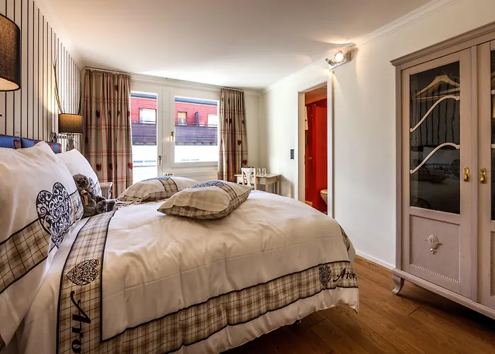 Home Hotel Arosa מלון ארוזה