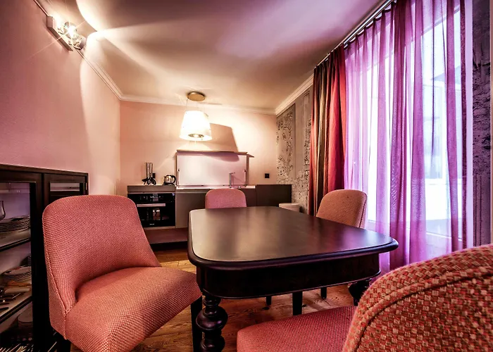 מלון Home Hotel Arosa ארוזה