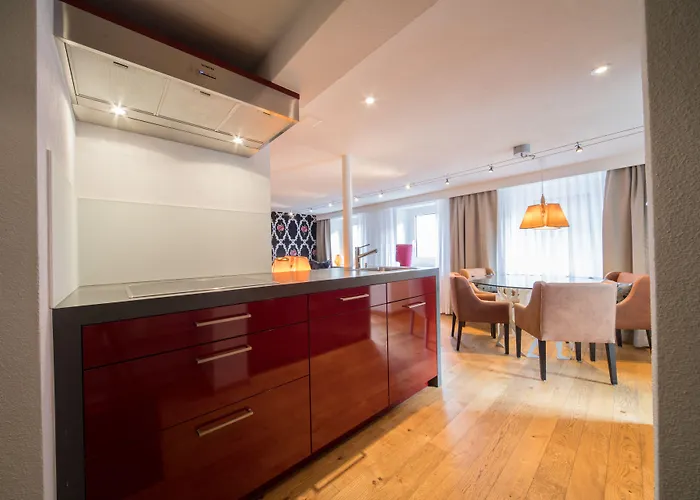 Home Hotel Arosa מלון ארוזה