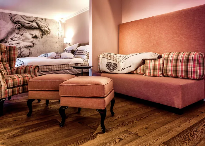 מלון Home Hotel Arosa 3*