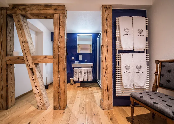 מלון Home Hotel Arosa 3*