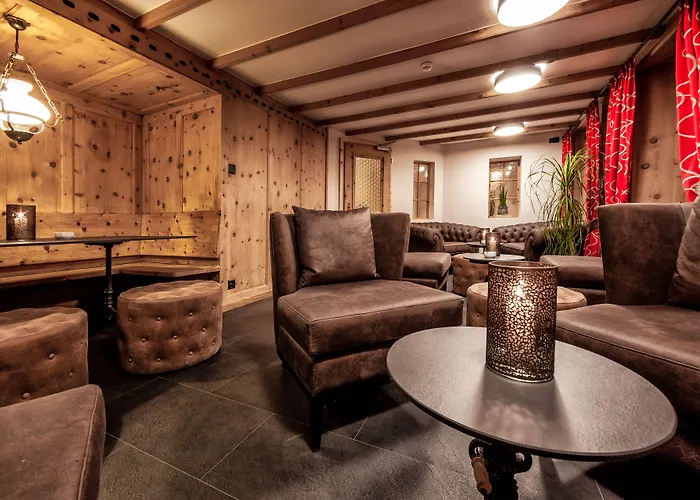 מלון Home Hotel Arosa ארוזה