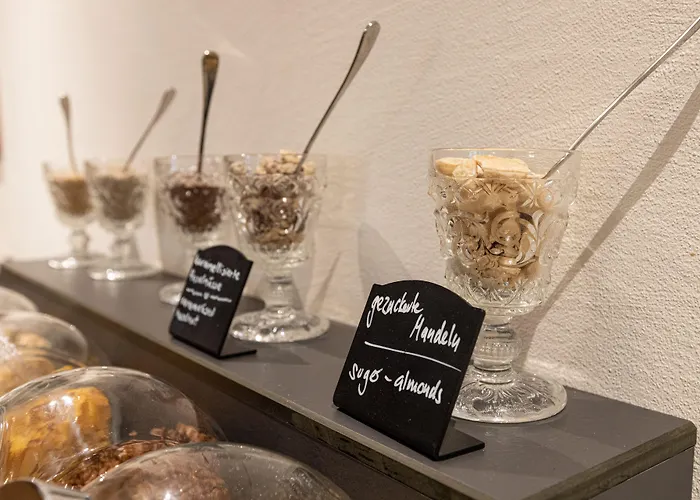 Home Hotel Arosa מלון ארוזה