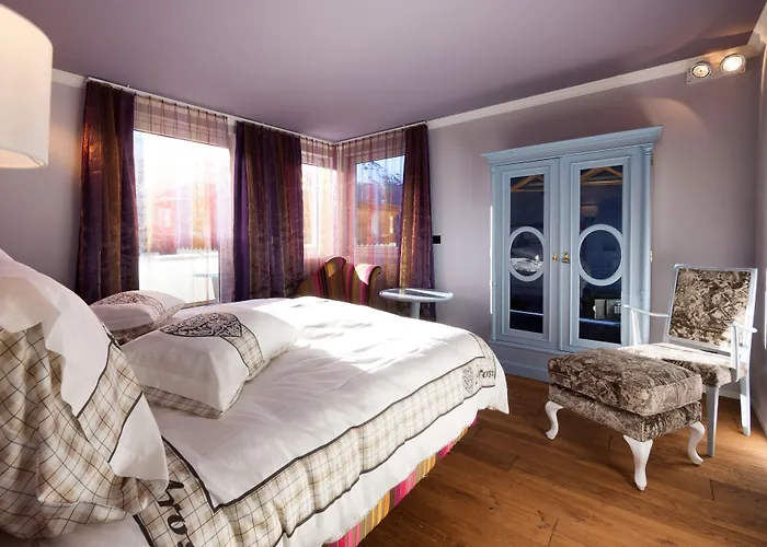 Home Hotel Arosa מלון 3*