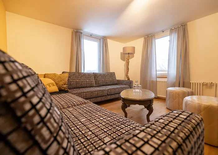 Home Hotel Arosa מלון 3*