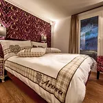 Home Hotel Arosa 3*