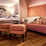 Hotel Home Hotel Arosa 3*