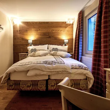 Hotell Home Hotel Arosa 3*