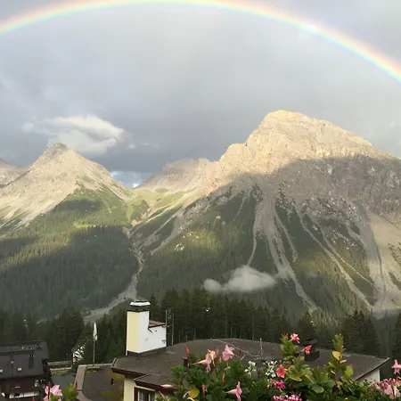 Home Hotel Arosa Hotell 3*